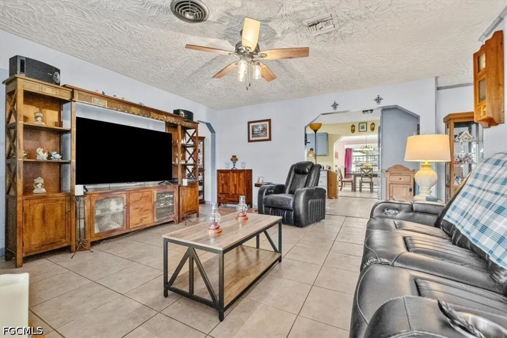 E Concordia Avenue Clewiston, FL 33440