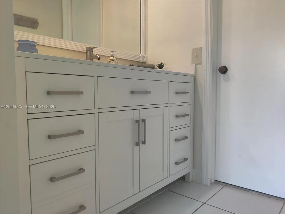300 E Club Cir #108 Boca Raton, FL 33487