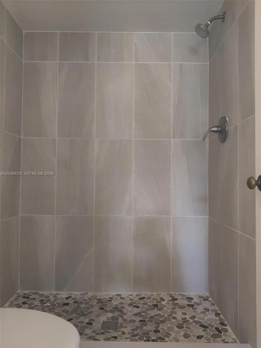 300 E Club Cir #108 Boca Raton, FL 33487