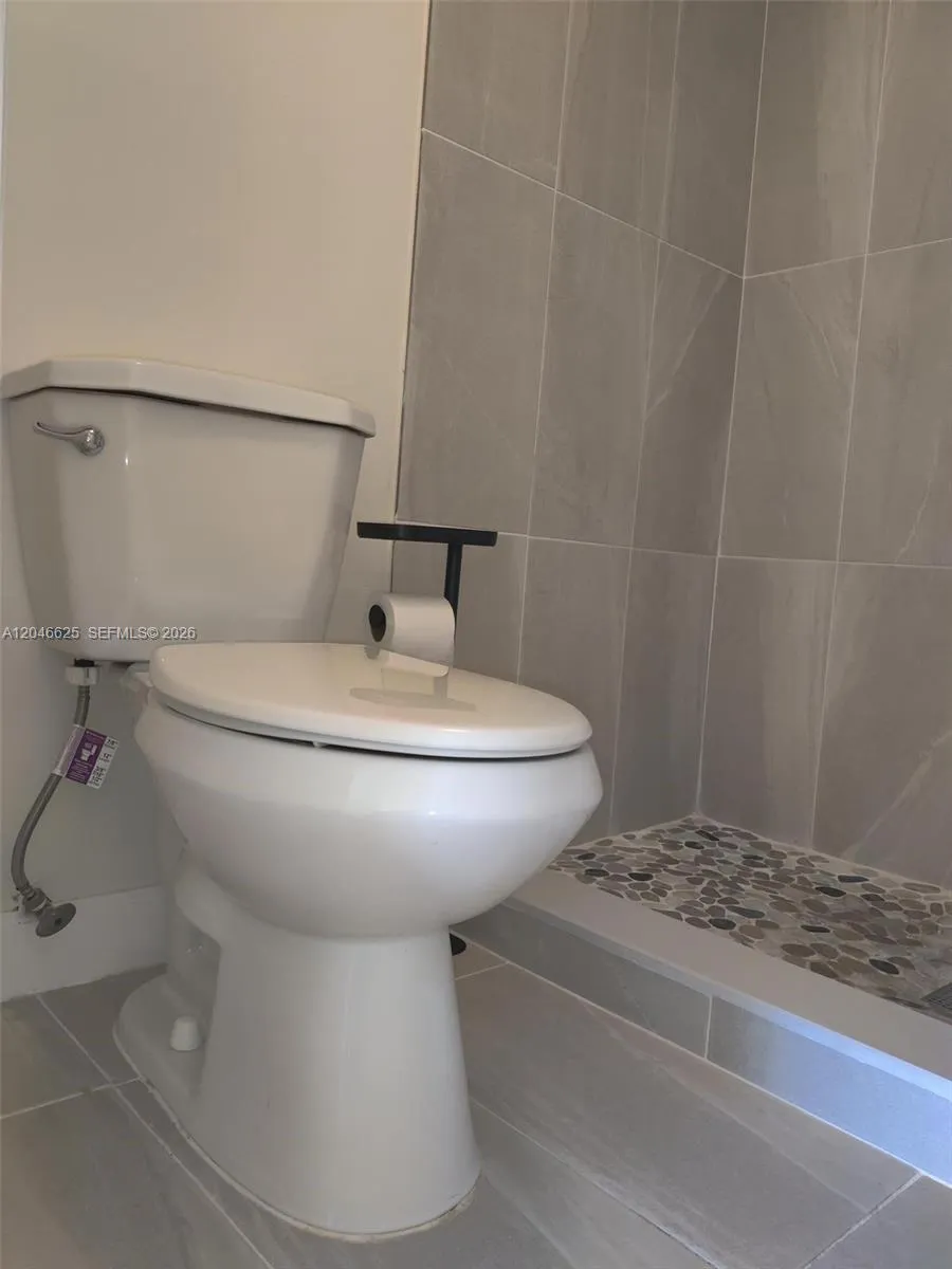 300 E Club Cir #108 Boca Raton, FL 33487
