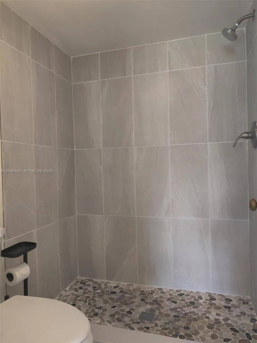 300 E Club Cir #108 Boca Raton, FL 33487