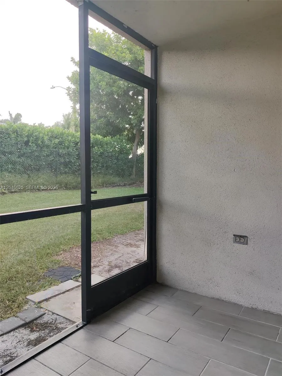 300 E Club Cir #108 Boca Raton, FL 33487