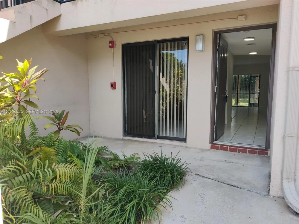 300 E Club Cir #108 Boca Raton, FL 33487