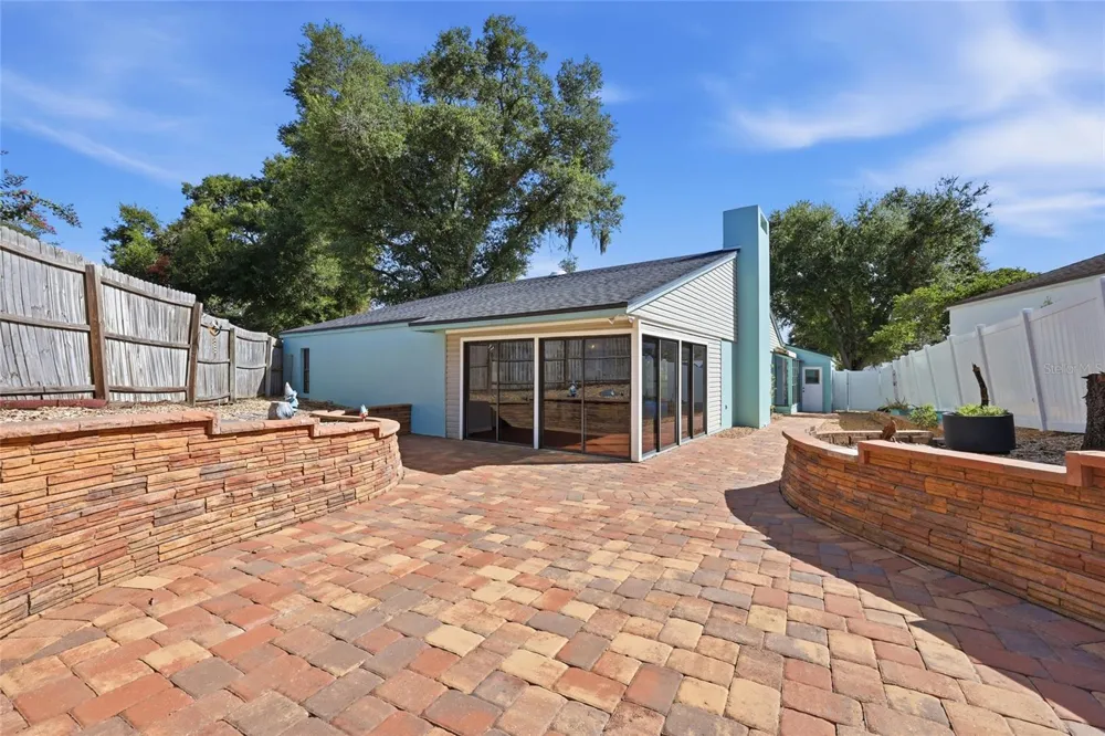 17 HIBISCUS COURT Eustis, FL 32726