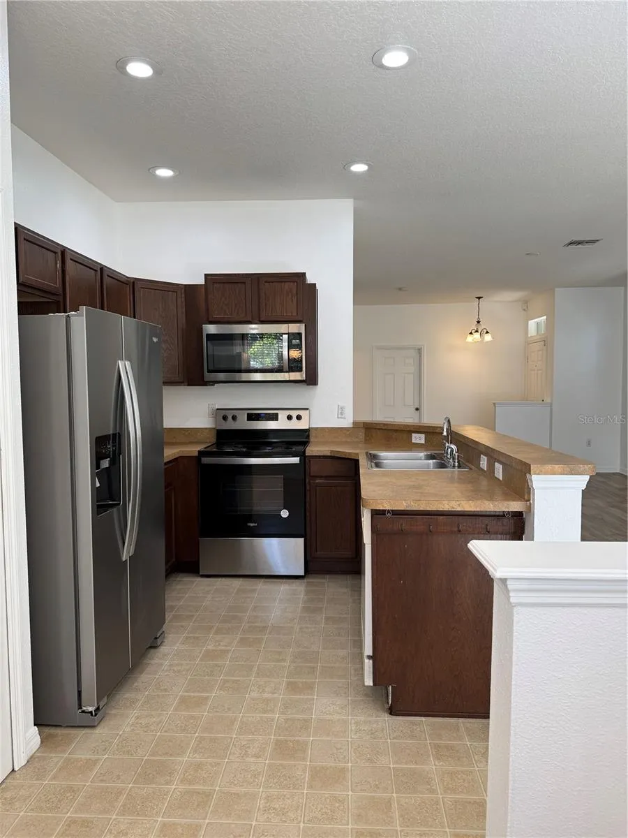 9124 MOONLIT MEADOWS LOOP Riverview, FL 33578
