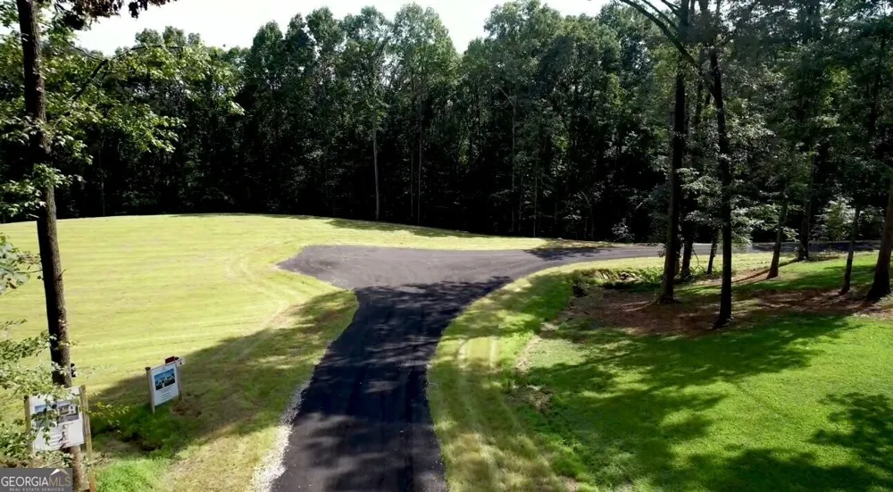 427 Kinney Creek LN Pendergrass, GA 30567