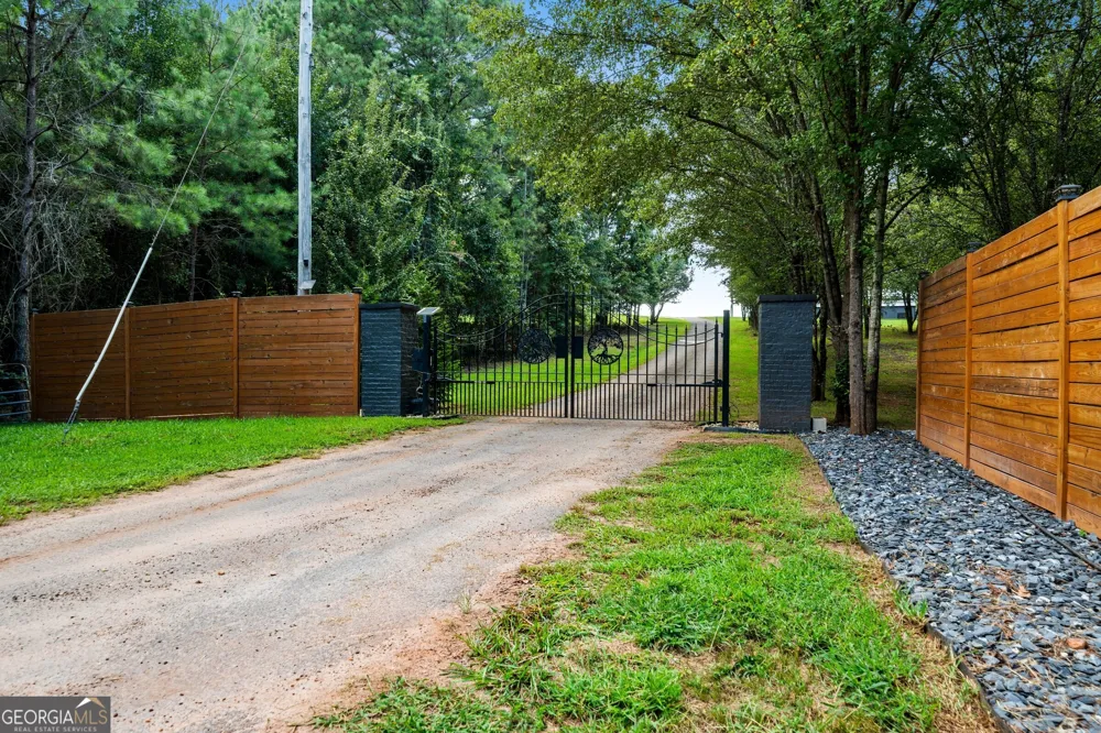 280 Etheridge RD Auburn, GA 30011