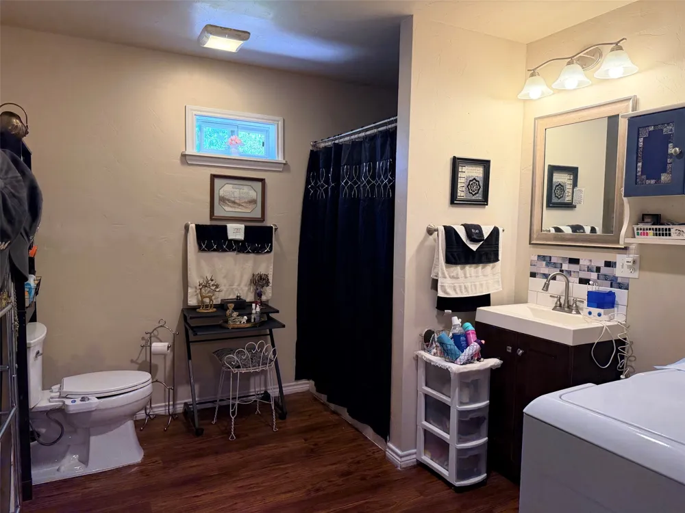 230 Treasure Beach Comanche, TX 76442