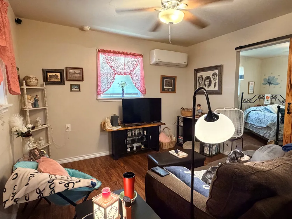 230 Treasure Beach Comanche, TX 76442
