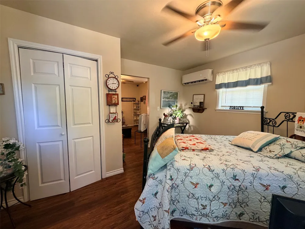 230 Treasure Beach Comanche, TX 76442