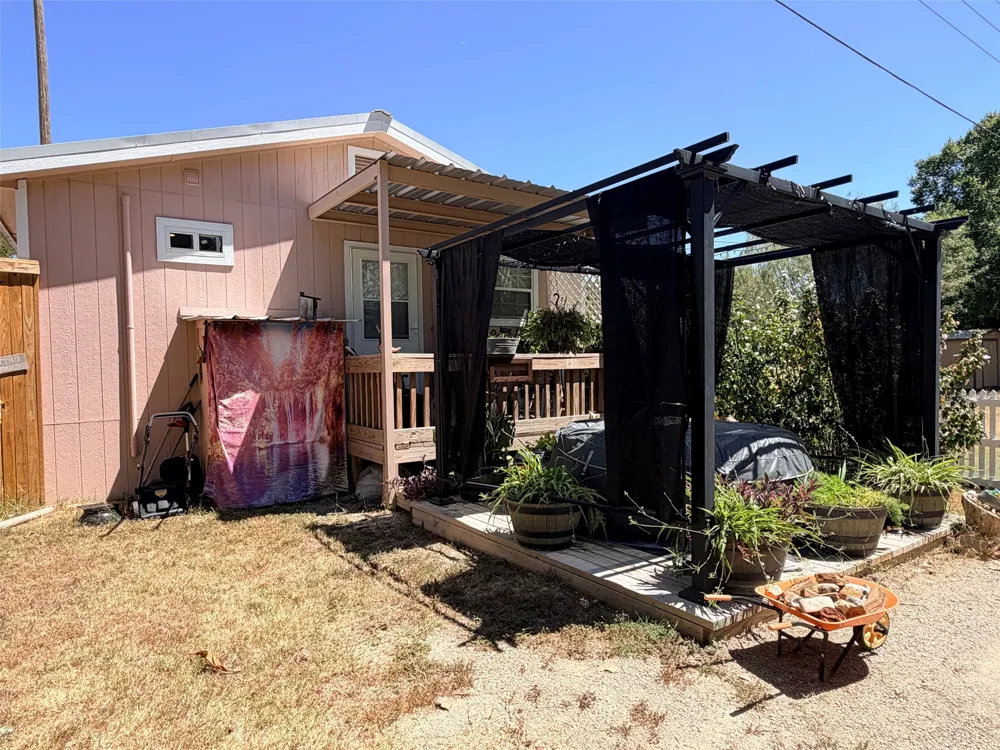 230 Treasure Beach Comanche, TX 76442