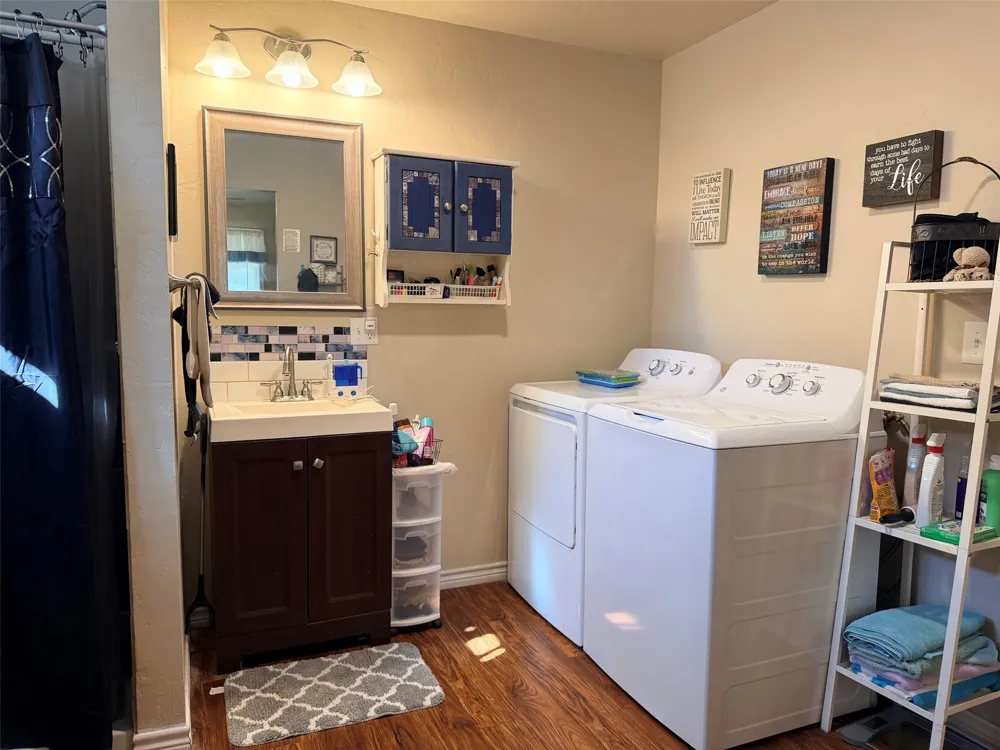 230 Treasure Beach Comanche, TX 76442