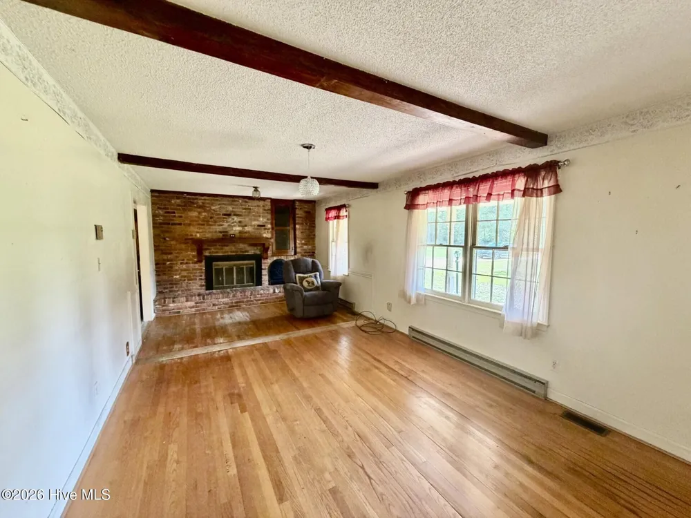2498 Carolina 53 Elizabethtown, NC 28337