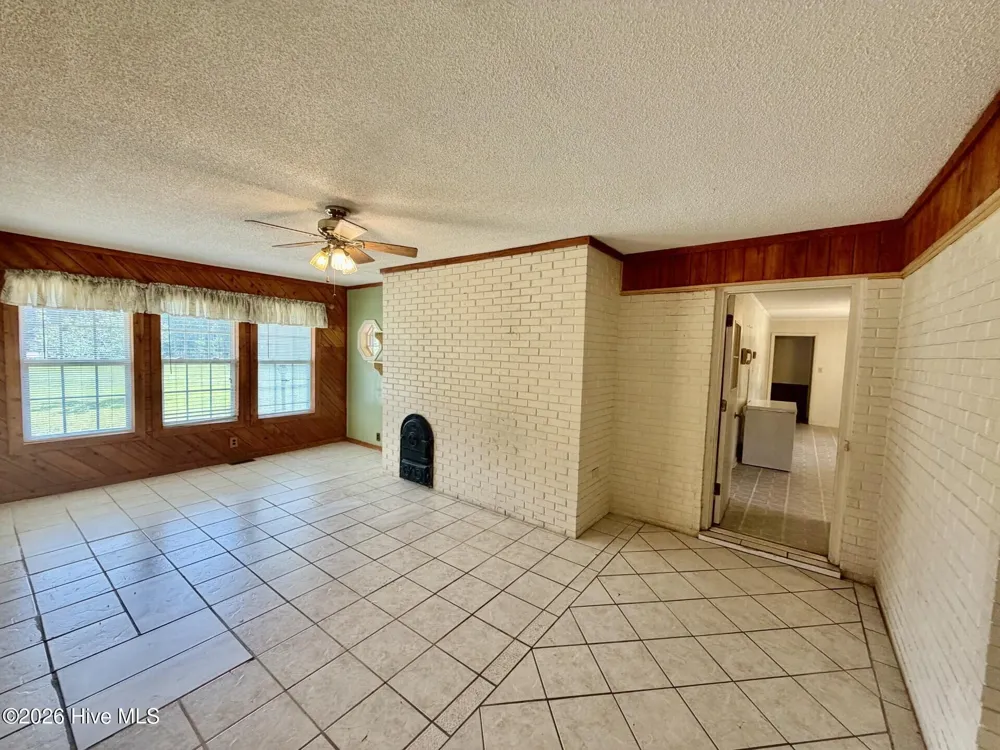 2498 Carolina 53 Elizabethtown, NC 28337