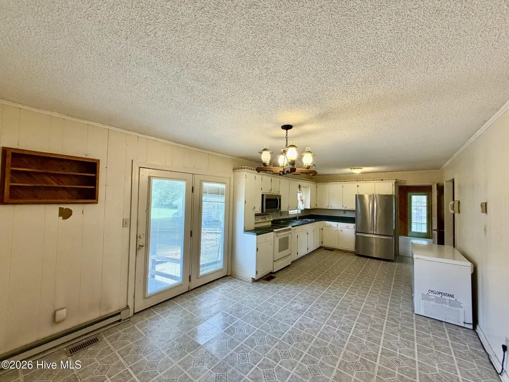 2498 Carolina 53 Elizabethtown, NC 28337