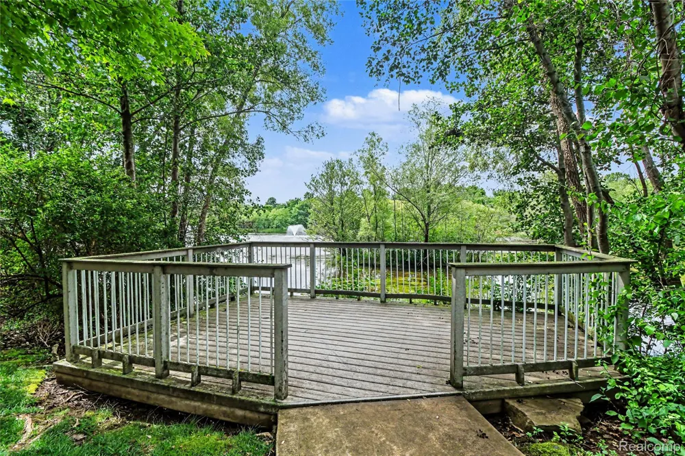 49847 Parkside Drive Northville Township, MI 48168