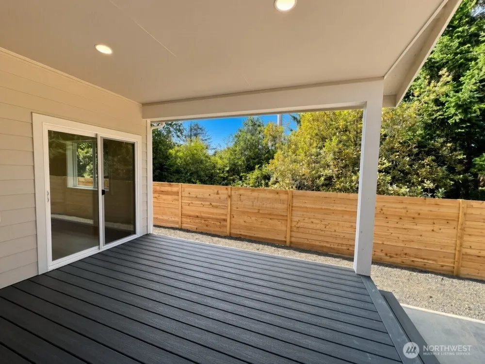 148 NW Narwhal Loop Ocean Shores, WA 98569