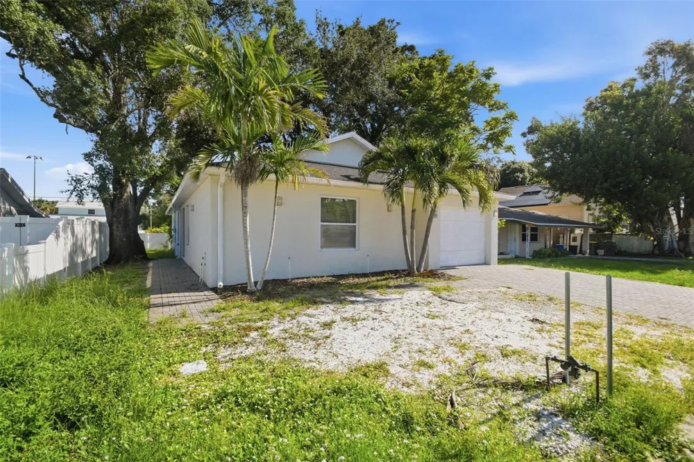 2303 BAHIA VISTA STREET Sarasota, FL 34239