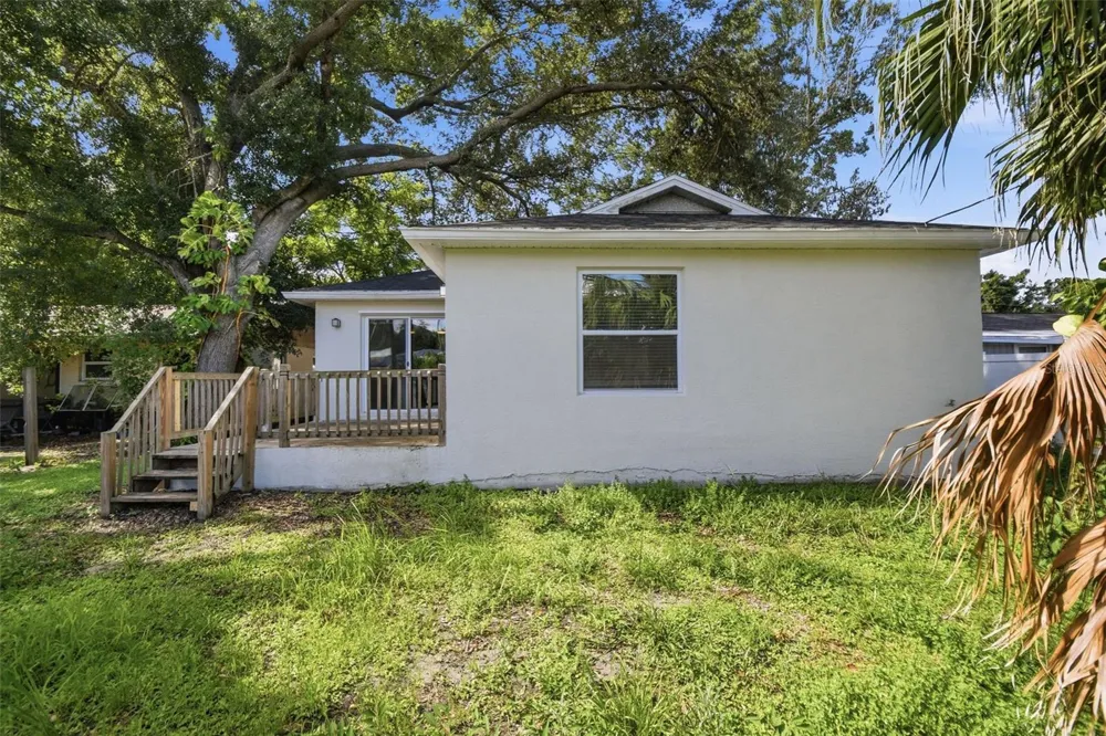 2303 BAHIA VISTA STREET Sarasota, FL 34239