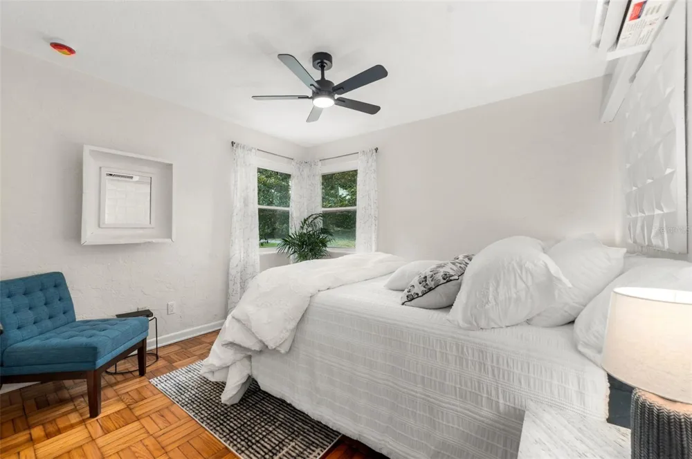 807 NW 24TH AVENUE Gainesville, FL 32609