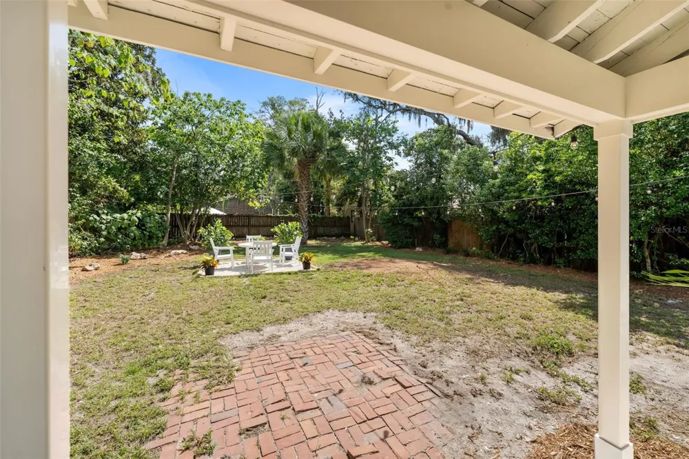 807 NW 24TH AVENUE Gainesville, FL 32609