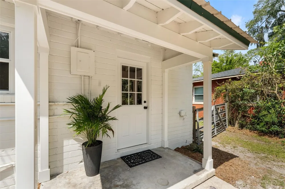807 NW 24TH AVENUE Gainesville, FL 32609