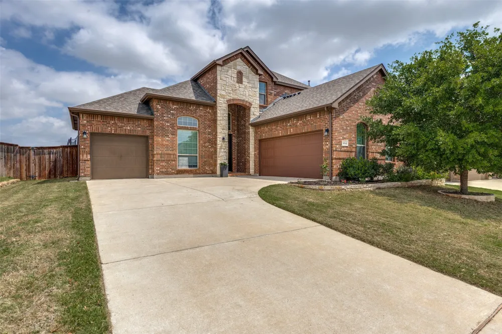 8940 Jewel Flower Drive Fort Worth, TX 76131