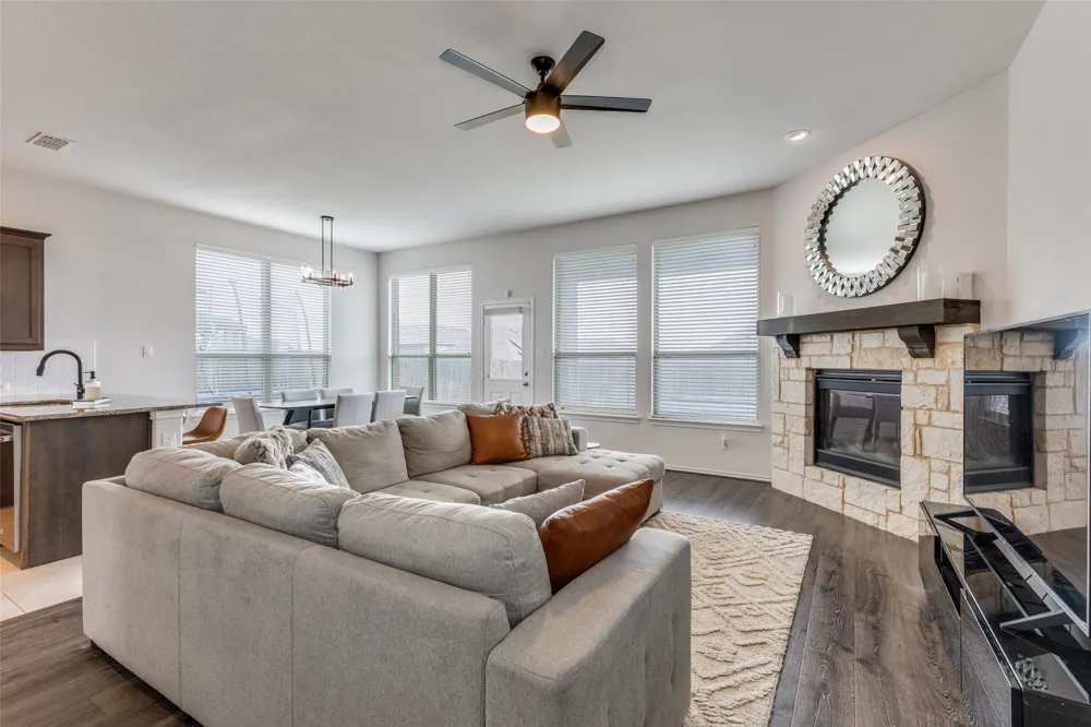 8940 Jewel Flower Drive Fort Worth, TX 76131
