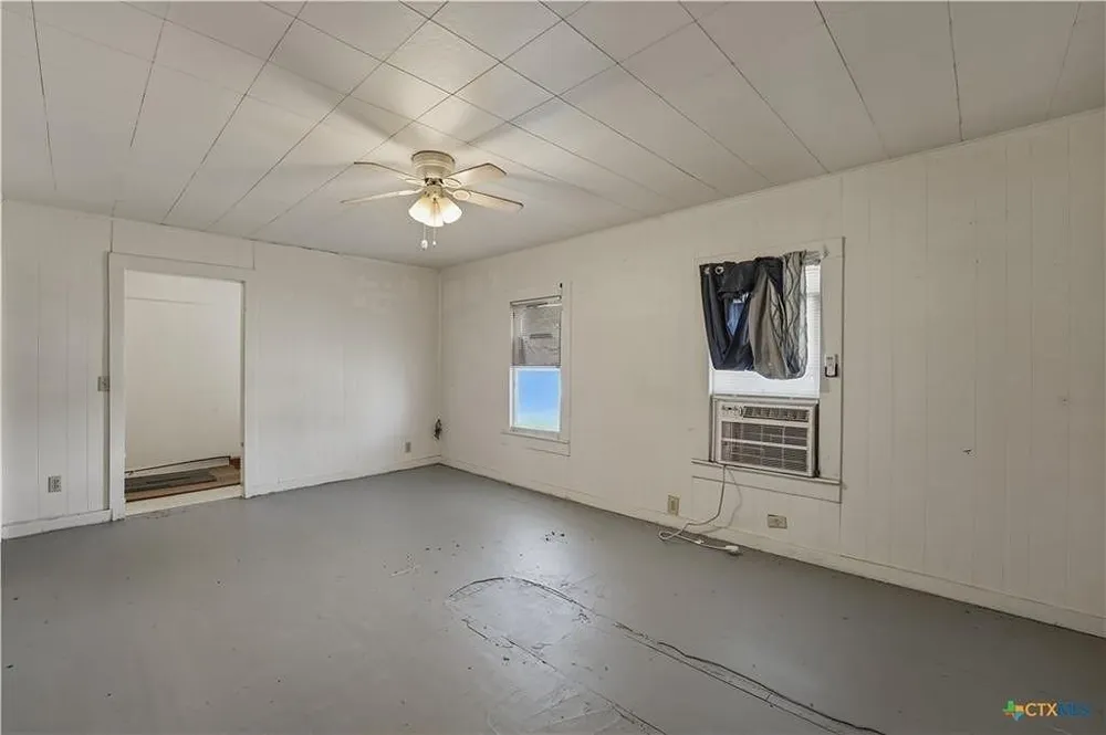 226 Thornton Street Gonzales, TX 78629