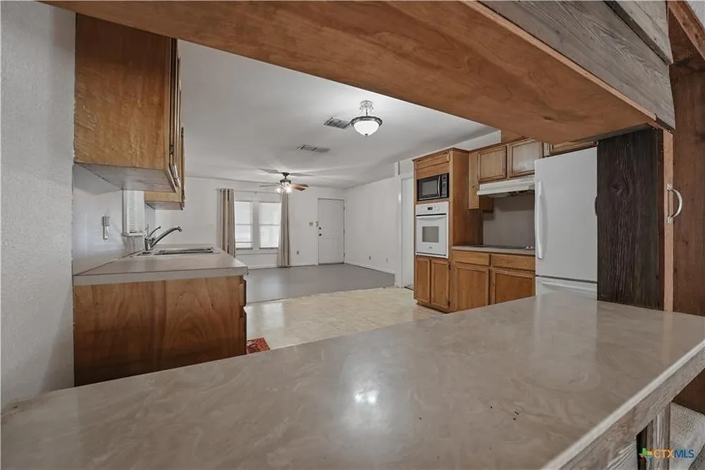 226 Thornton Street Gonzales, TX 78629