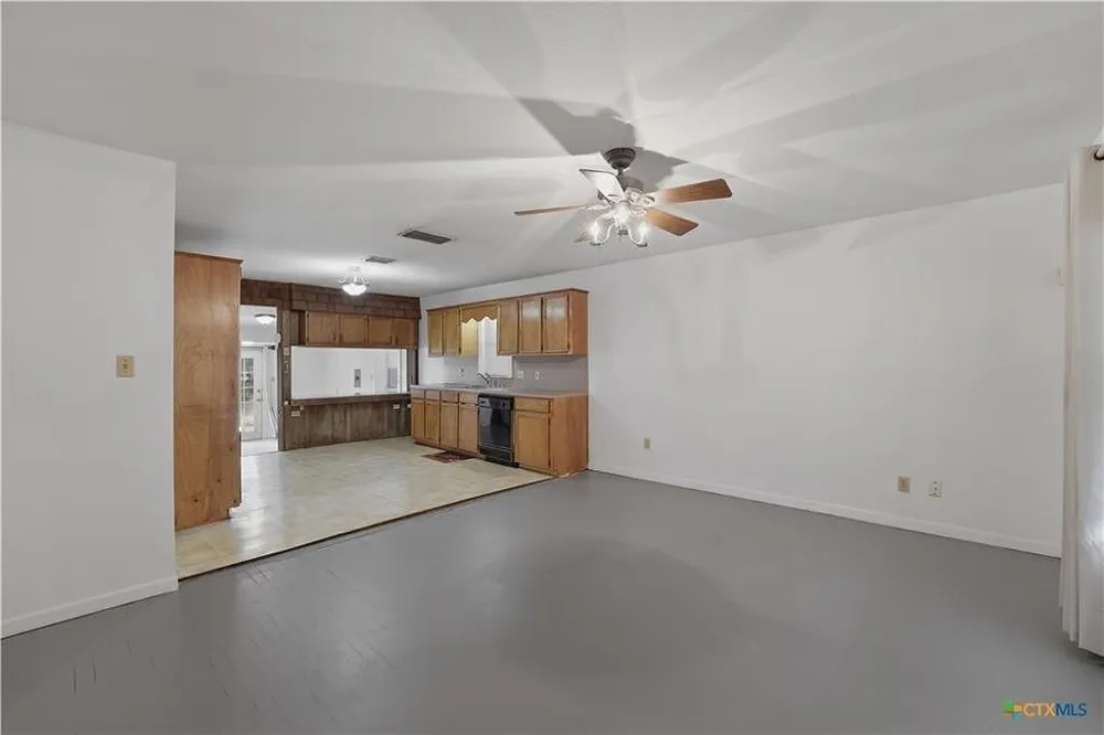 226 Thornton Street Gonzales, TX 78629