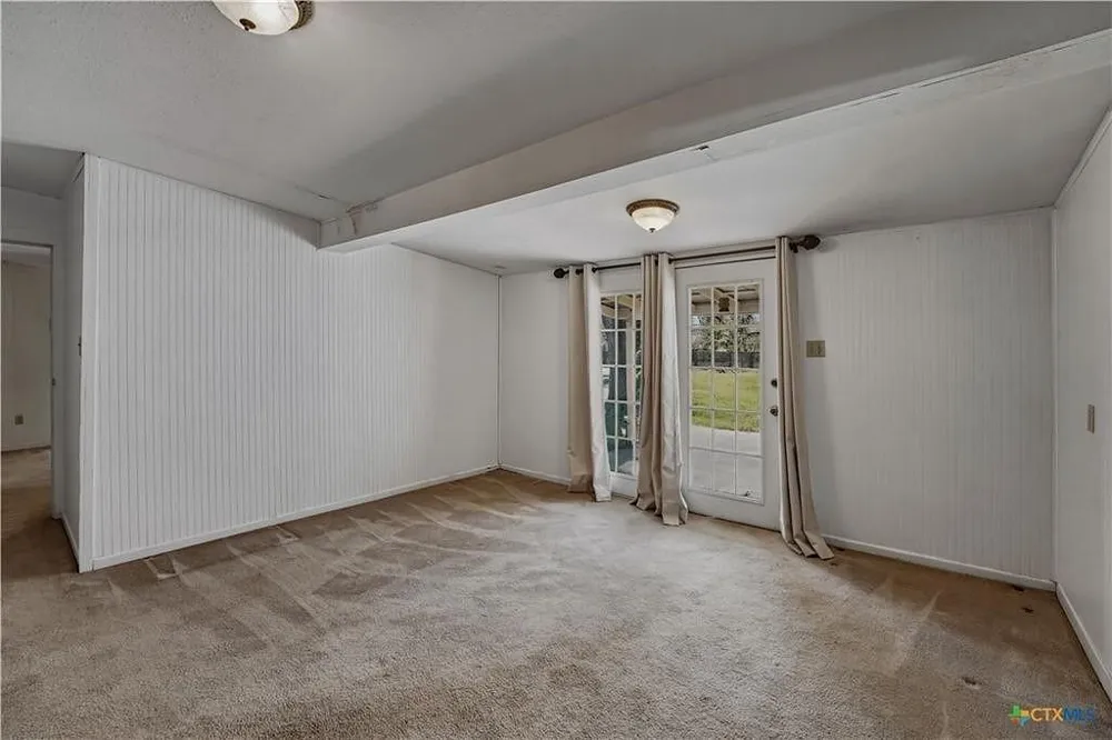 226 Thornton Street Gonzales, TX 78629