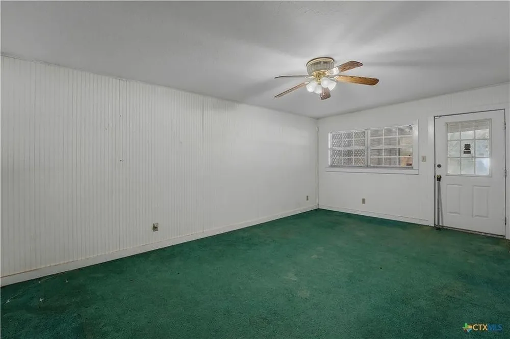 226 Thornton Street Gonzales, TX 78629