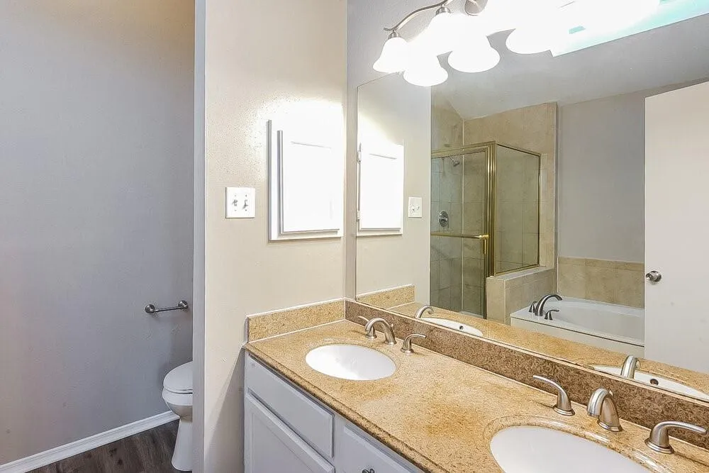 1909 Wildwood Ridge Drive Missouri City, TX 77489