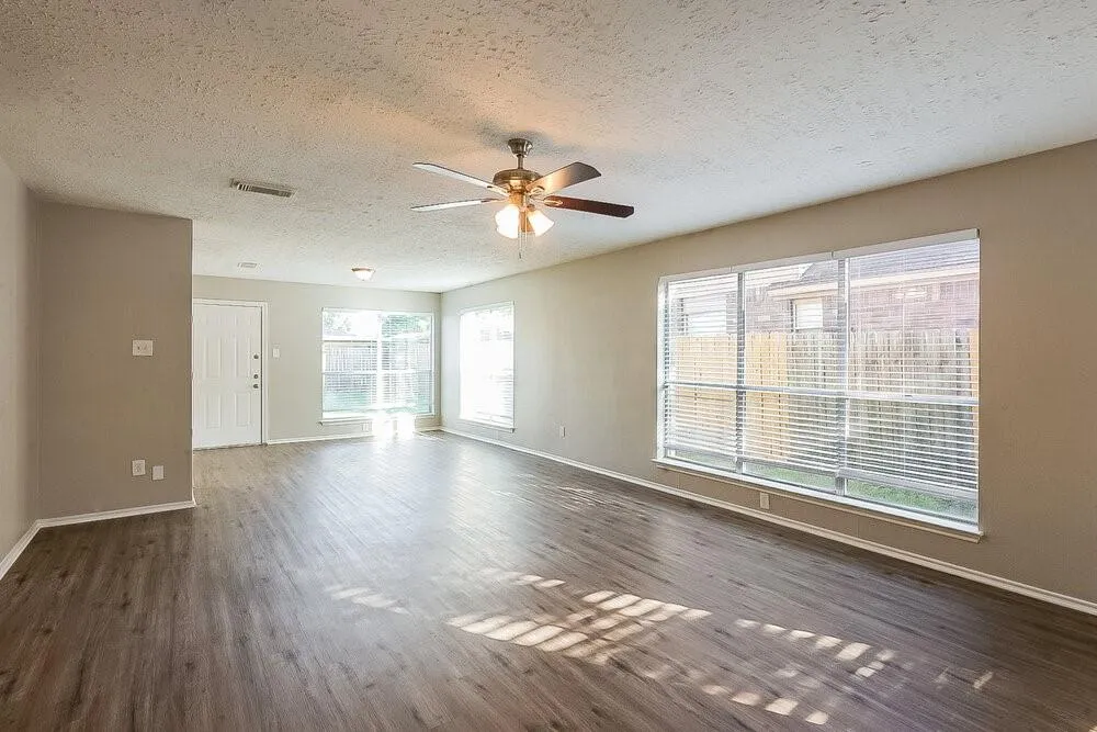 1909 Wildwood Ridge Drive Missouri City, TX 77489