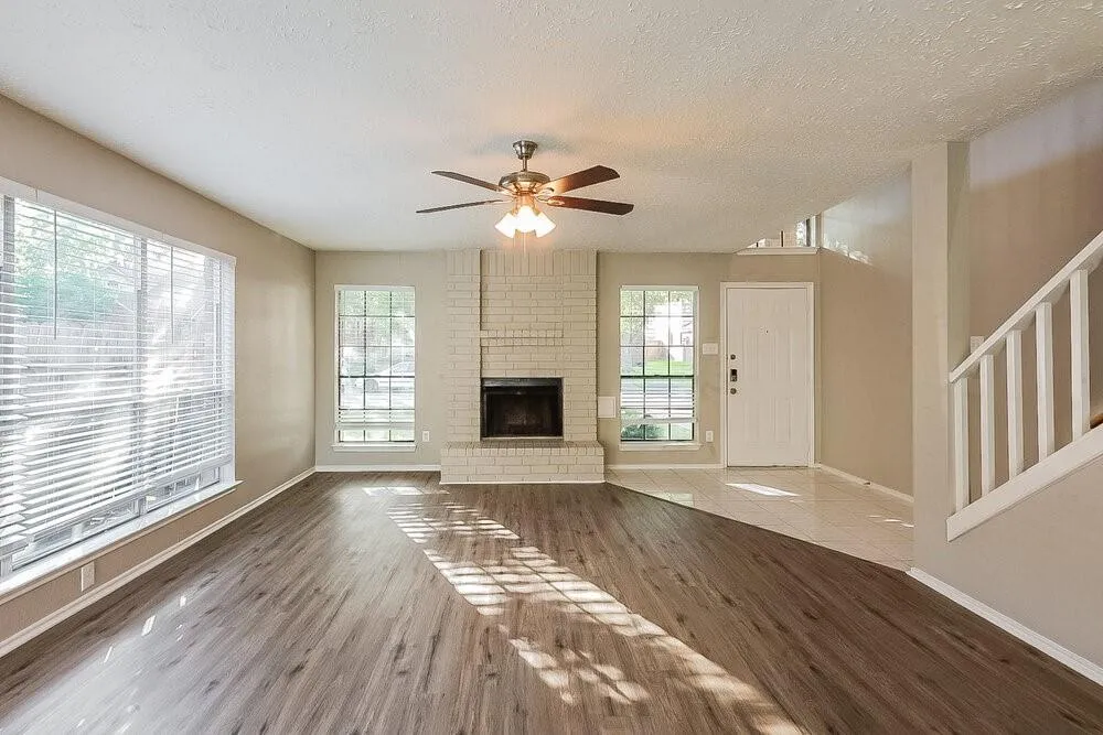 1909 Wildwood Ridge Drive Missouri City, TX 77489