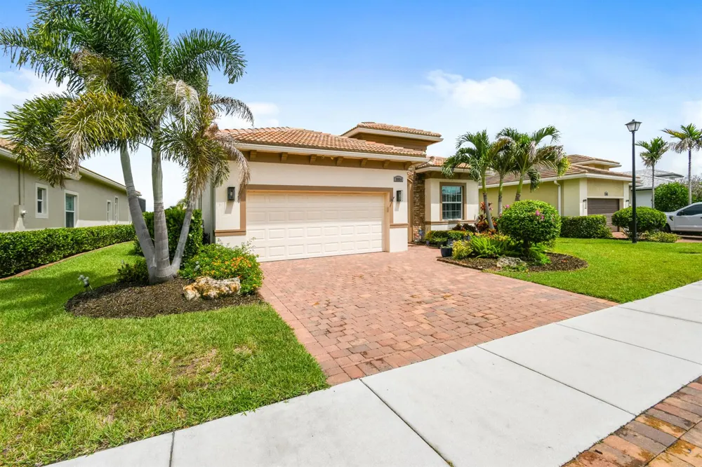 8864 SW Montova Way Port St. Lucie, FL 34987