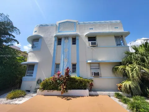 850 Jefferson Ave #1