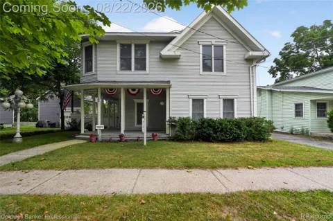 108 College Street S