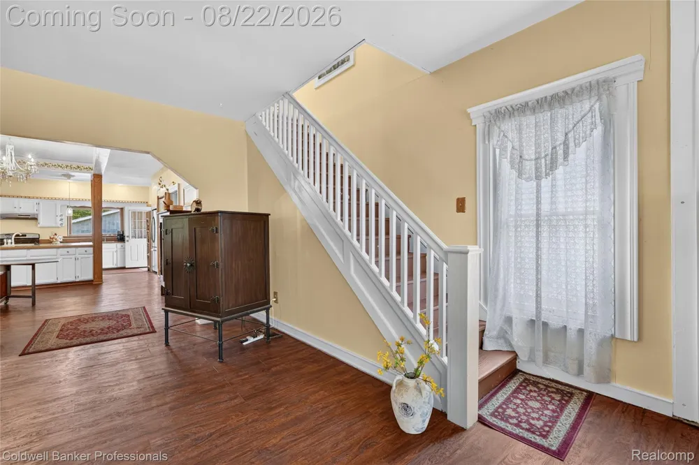 108 College Street Holly Village, MI 48442