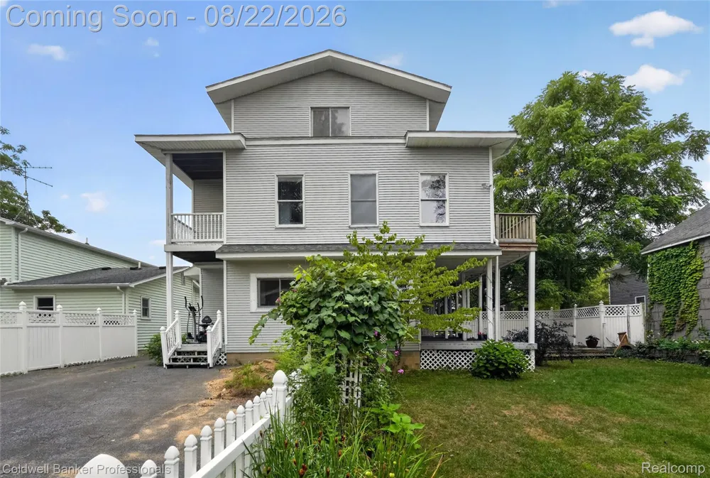 108 College Street Holly Village, MI 48442