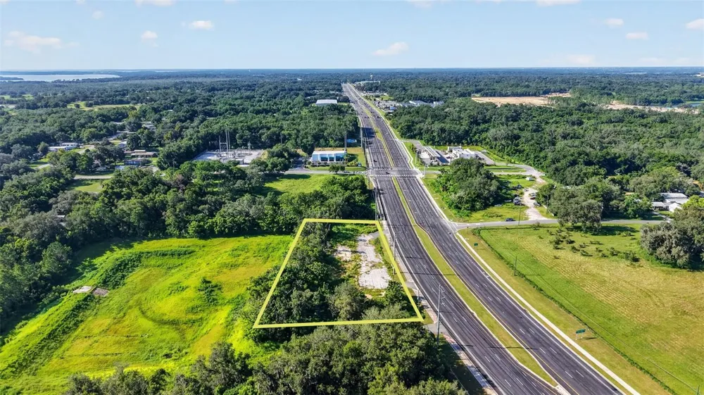 2011 US HIGHWAY 441/27 Fruitland Park, FL 34731