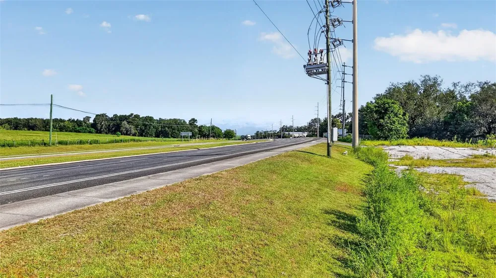 2011 US HIGHWAY 441/27 Fruitland Park, FL 34731