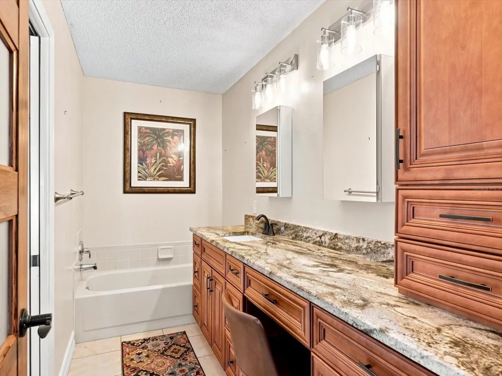 5381 KELLY DRIVE #15 Sarasota, FL 34233