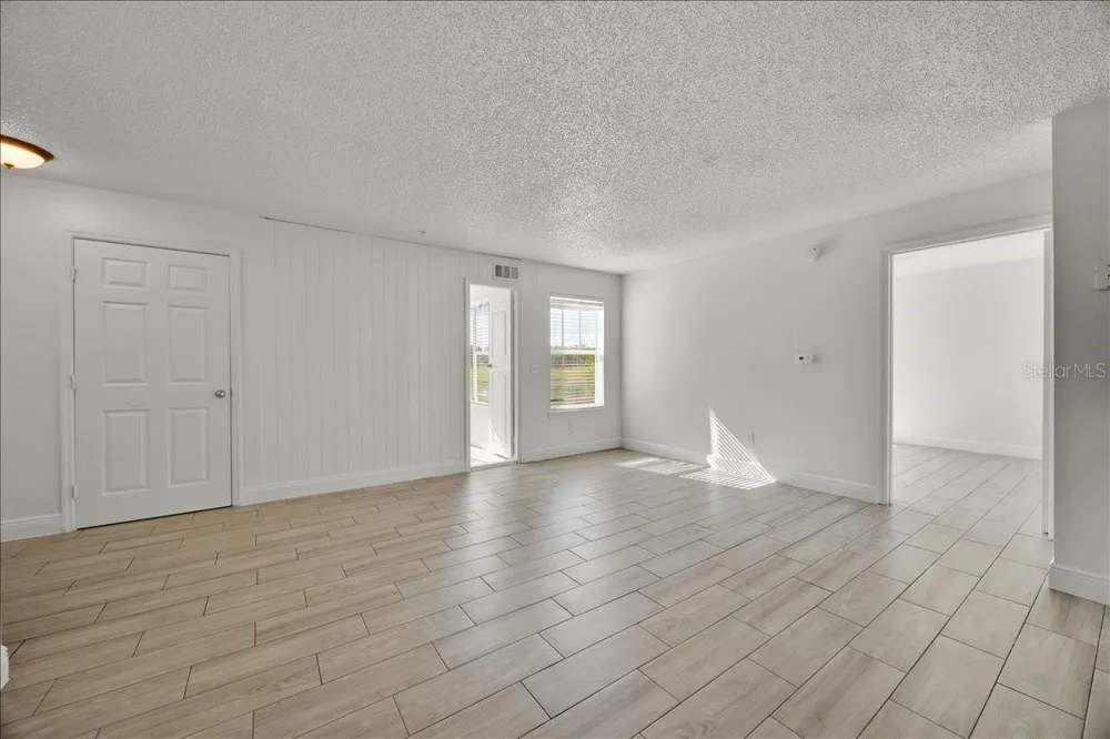 2212 GRAND CAYMAN COURT #1617 Kissimmee, FL 34741