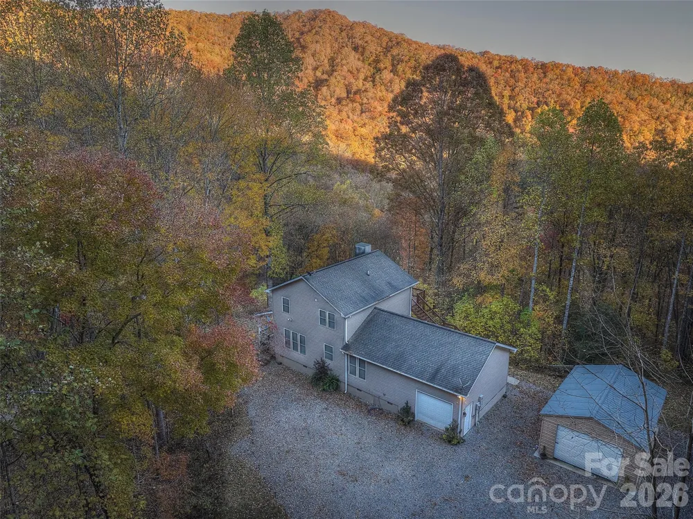 1333 Pigeon Creek Road Bryson City, NC 28713