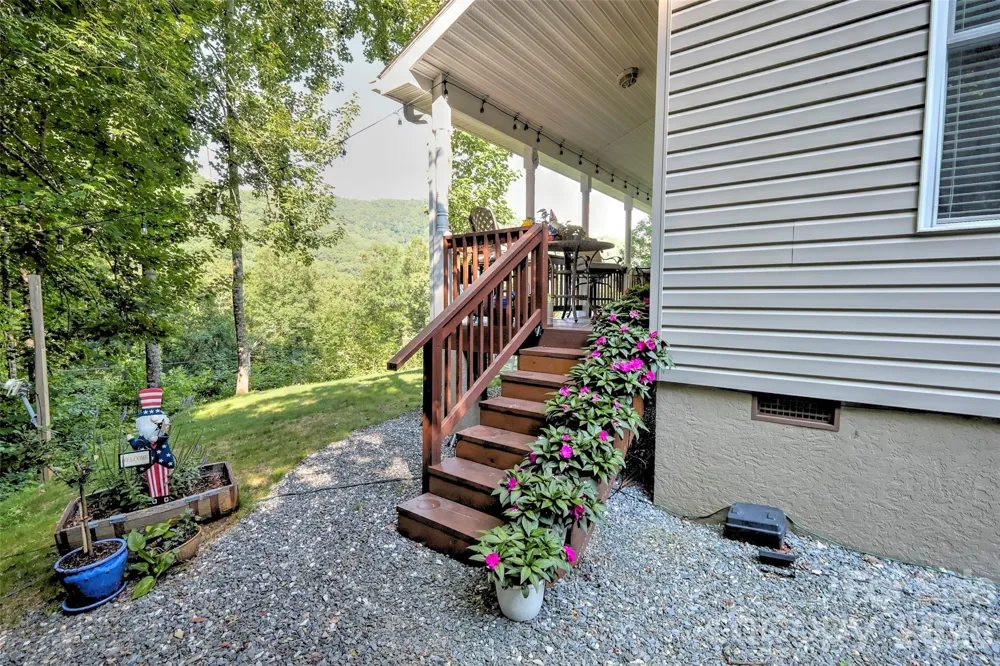 1333 Pigeon Creek Road Bryson City, NC 28713