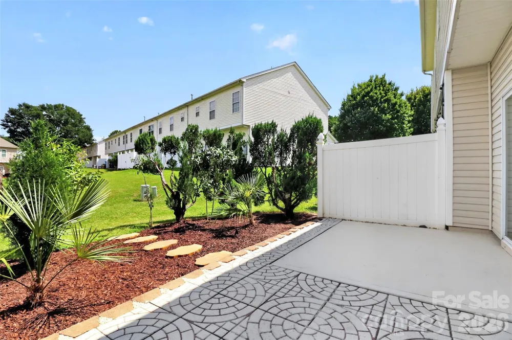 12028 Stratfield Place Circle Pineville, NC 28134
