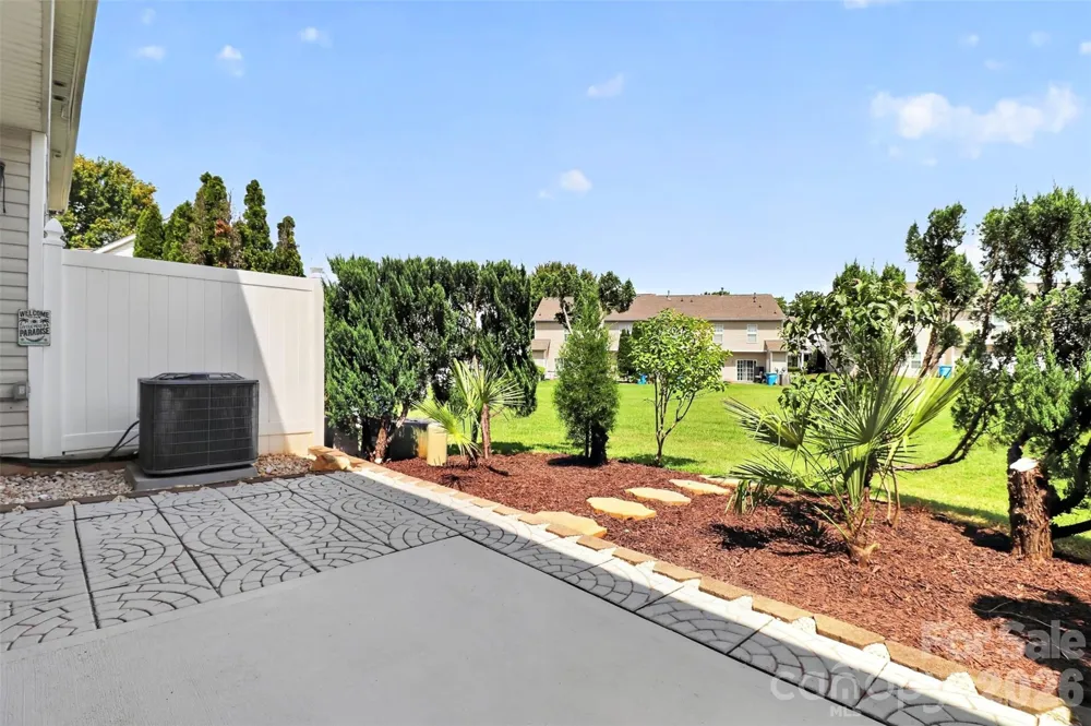 12028 Stratfield Place Circle Pineville, NC 28134