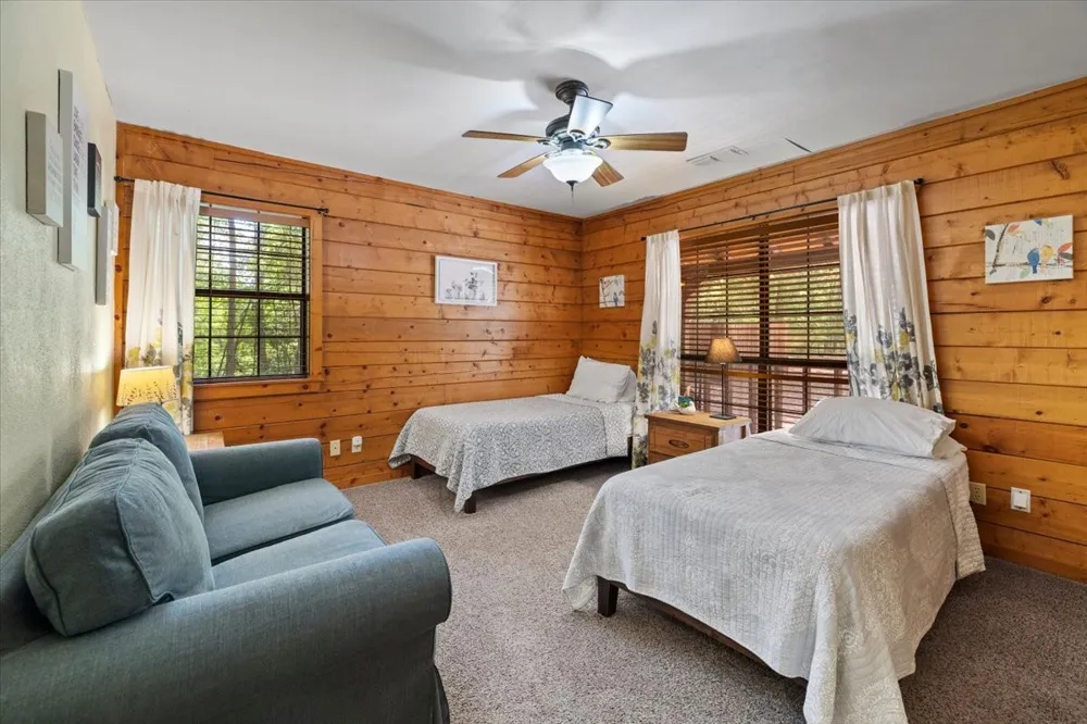 431 County Road 2487 Mineola, TX 75773